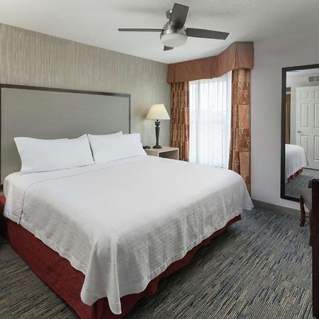 Homewood Suites By Hilton Chicago - Шаумбург Екстер'єр фото