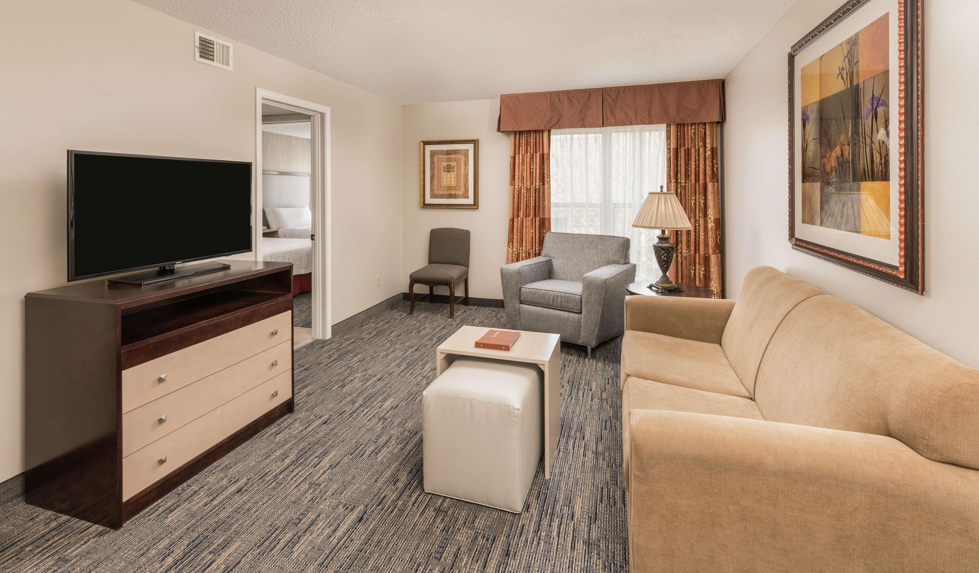 Homewood Suites By Hilton Chicago - Шаумбург Екстер'єр фото