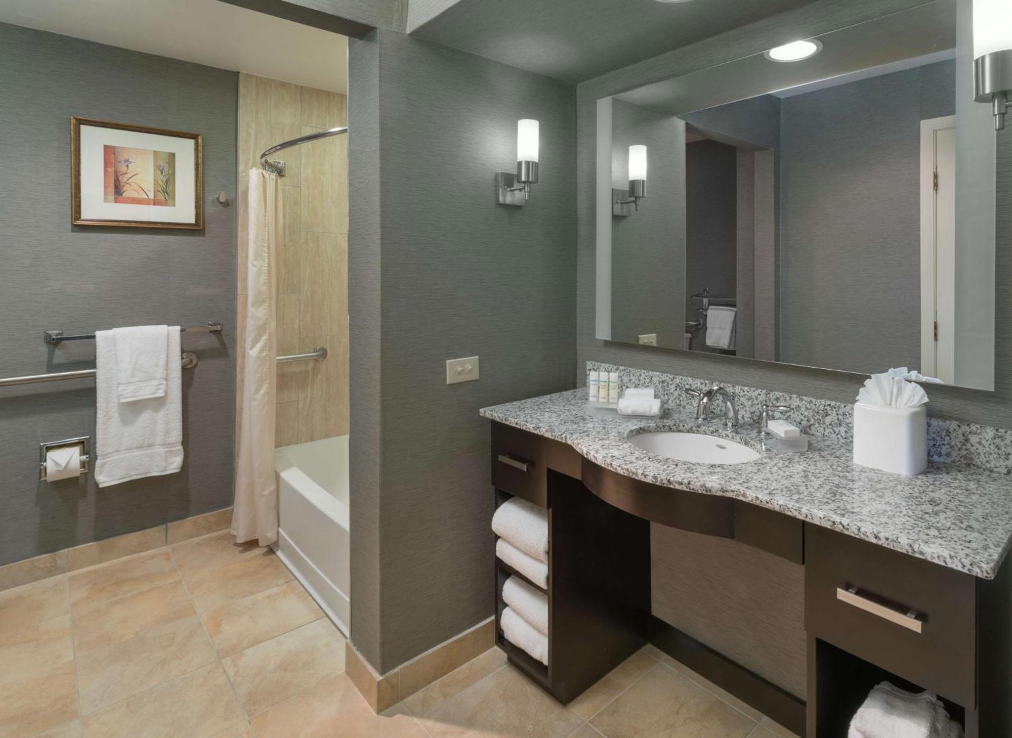 Homewood Suites By Hilton Chicago - Шаумбург Екстер'єр фото