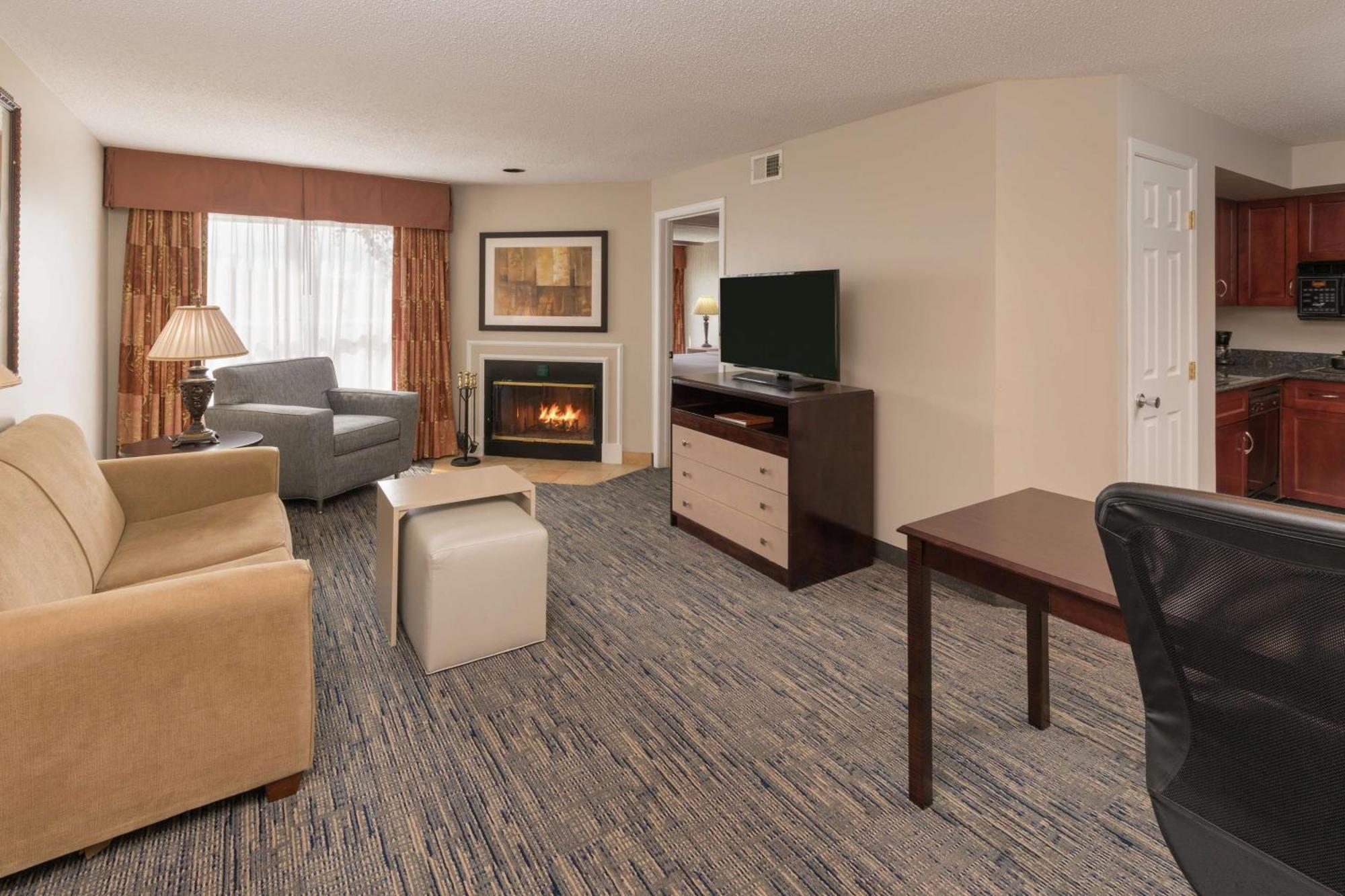 Homewood Suites By Hilton Chicago - Шаумбург Екстер'єр фото