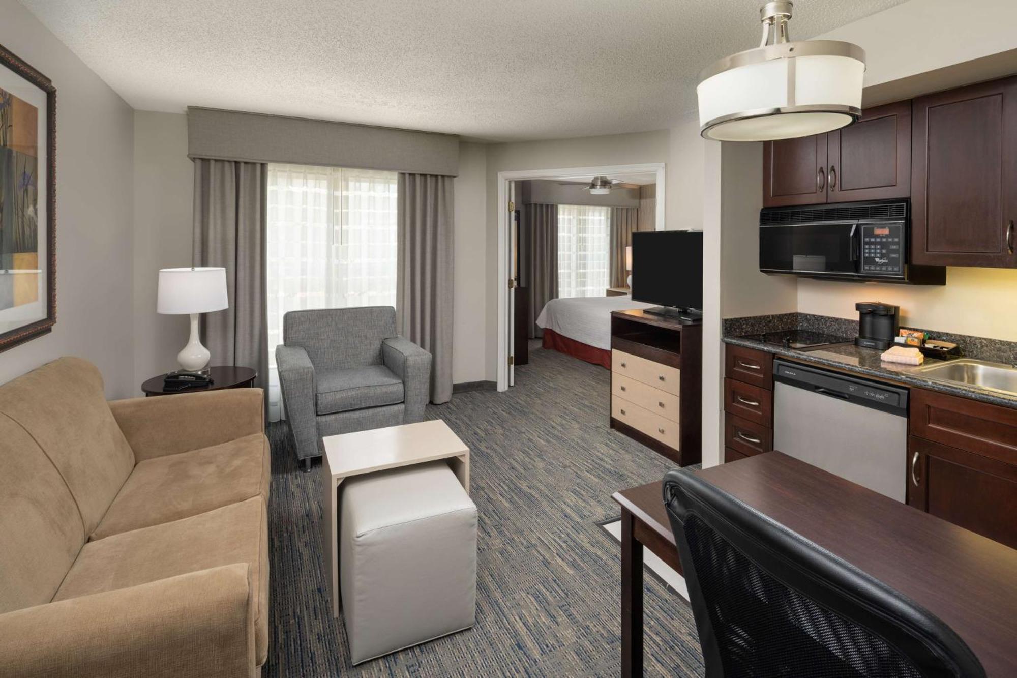 Homewood Suites By Hilton Chicago - Шаумбург Екстер'єр фото