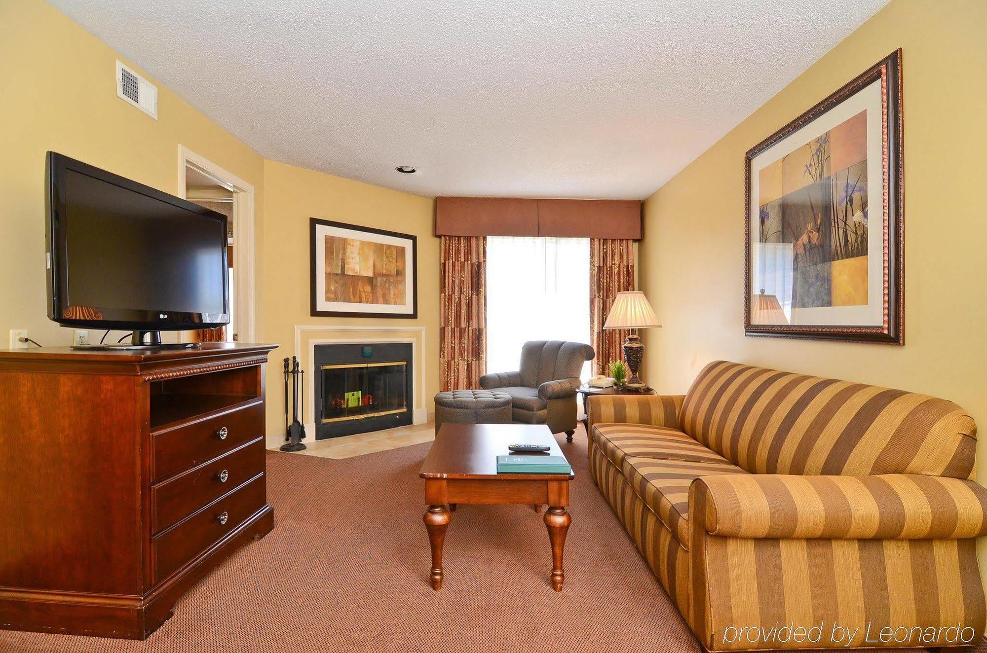 Homewood Suites By Hilton Chicago - Шаумбург Екстер'єр фото