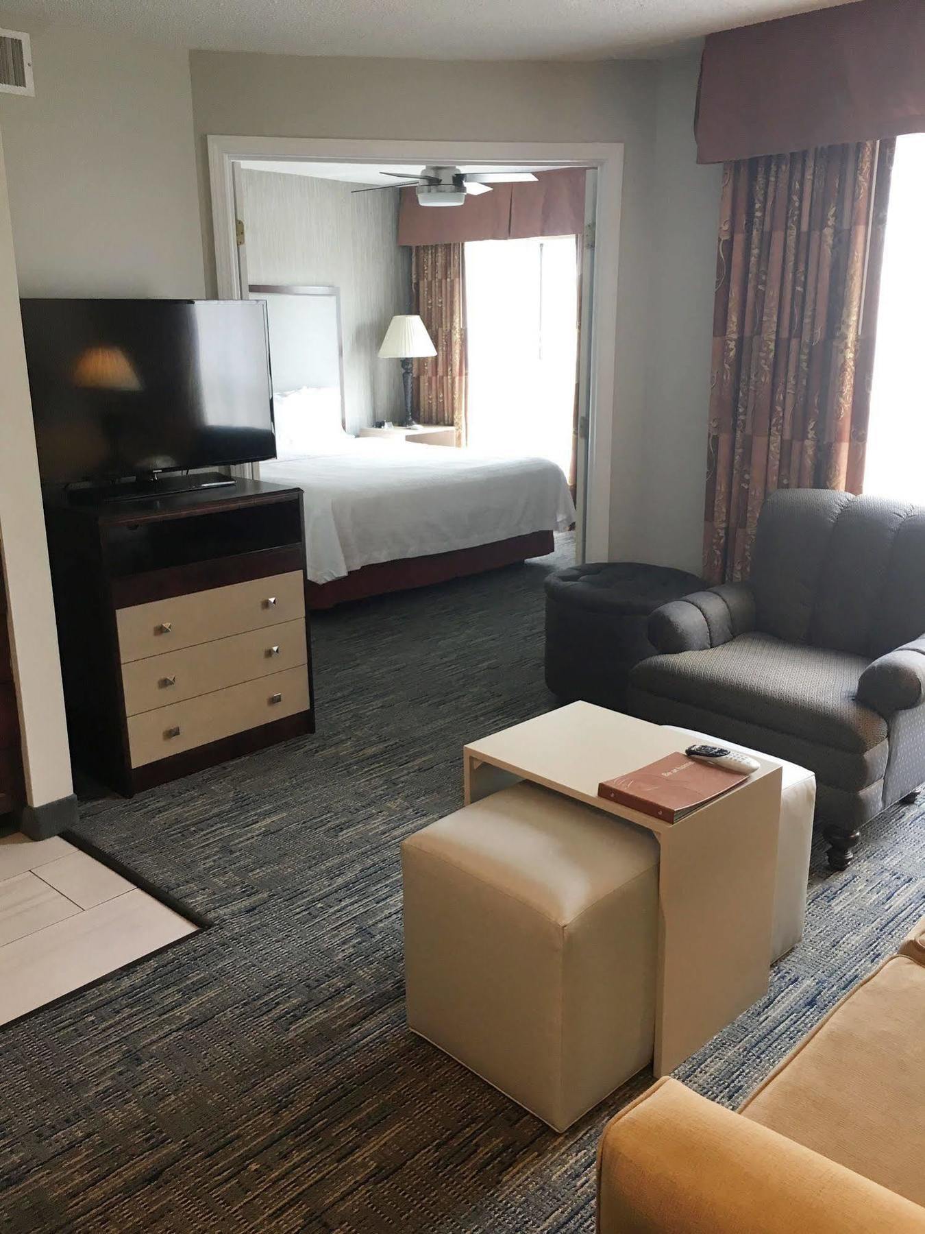 Homewood Suites By Hilton Chicago - Шаумбург Екстер'єр фото